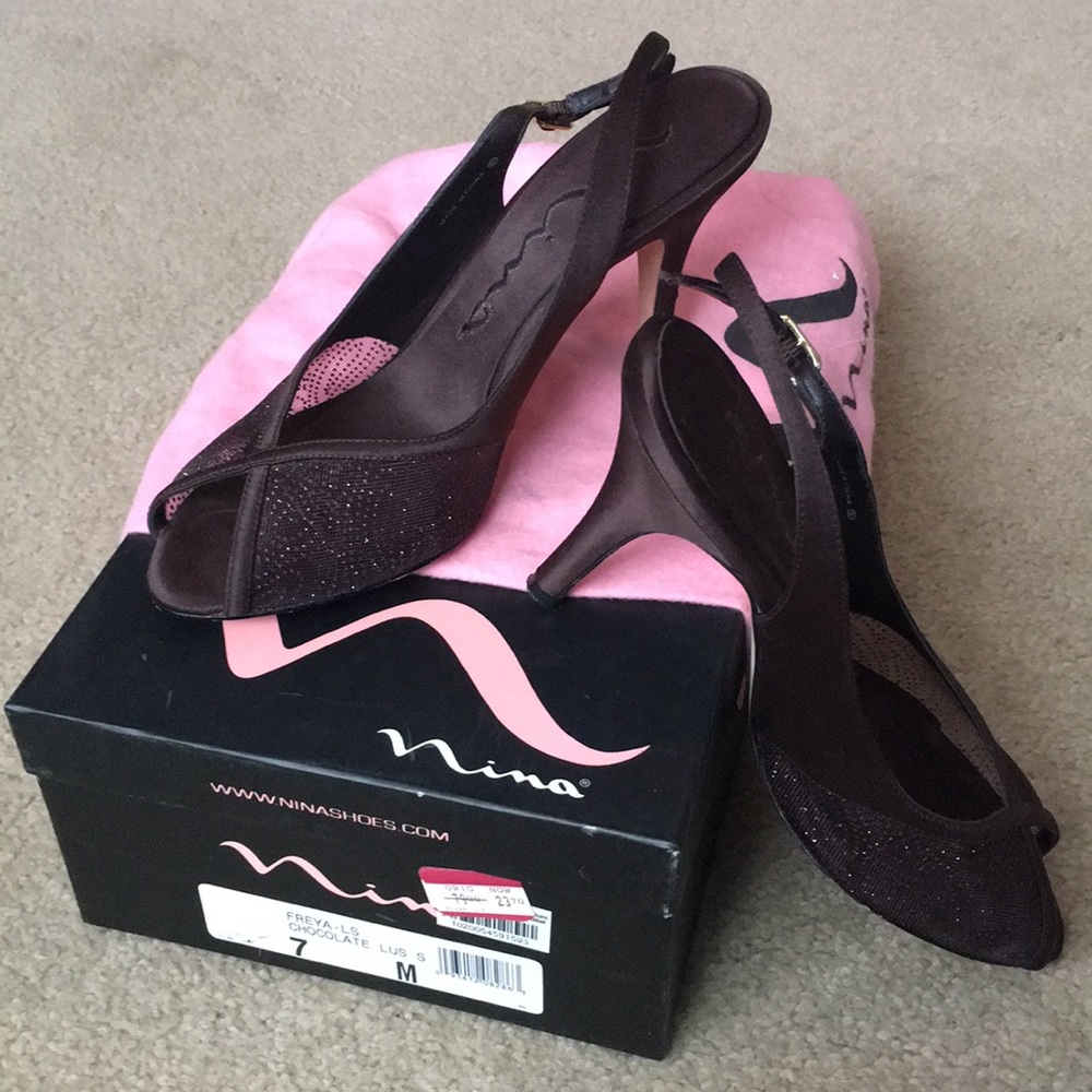 Nina Freya Chocolate dress shoe